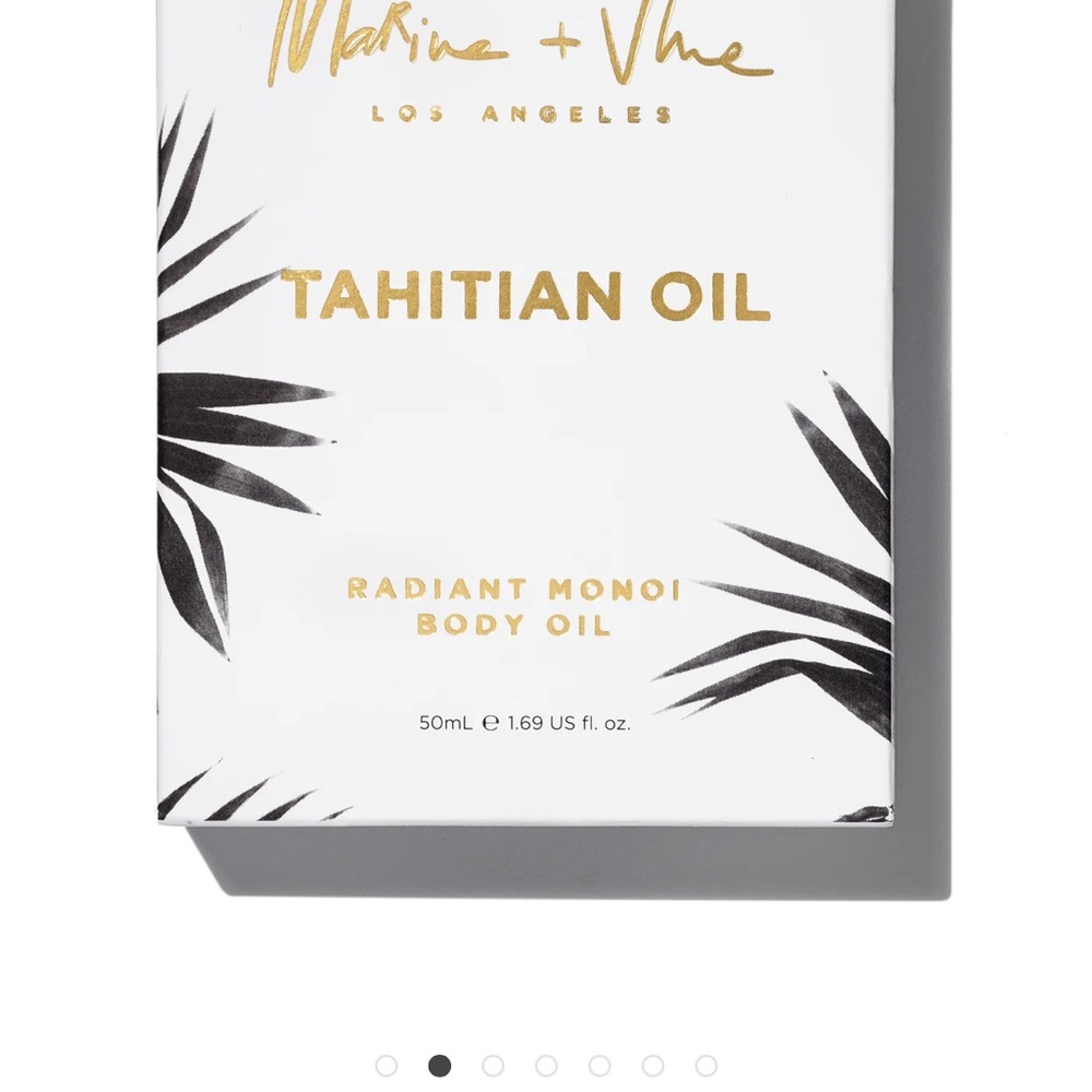 White and Gold Moisturizing Body Oil